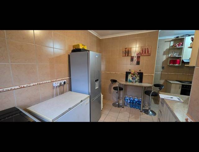 3 BEDROOM HOUSE FOR SALE IN CHATSWORTH CENTRAL